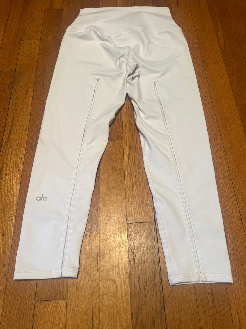 Alo Yoga High Waist Dash 7/8th Capri Cropped Tights in White, Women’s size Small - Picture 15 of 16